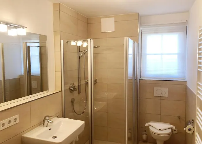 The Lodge, アパート